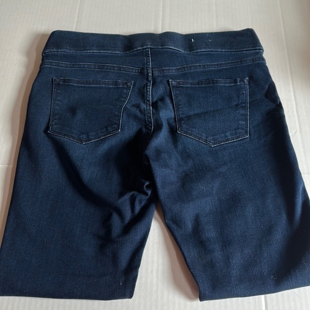 Women’s Lauren Jeans Co by Ralph Lauren‎ Stretch Jeans. Size 10. Dark wash.